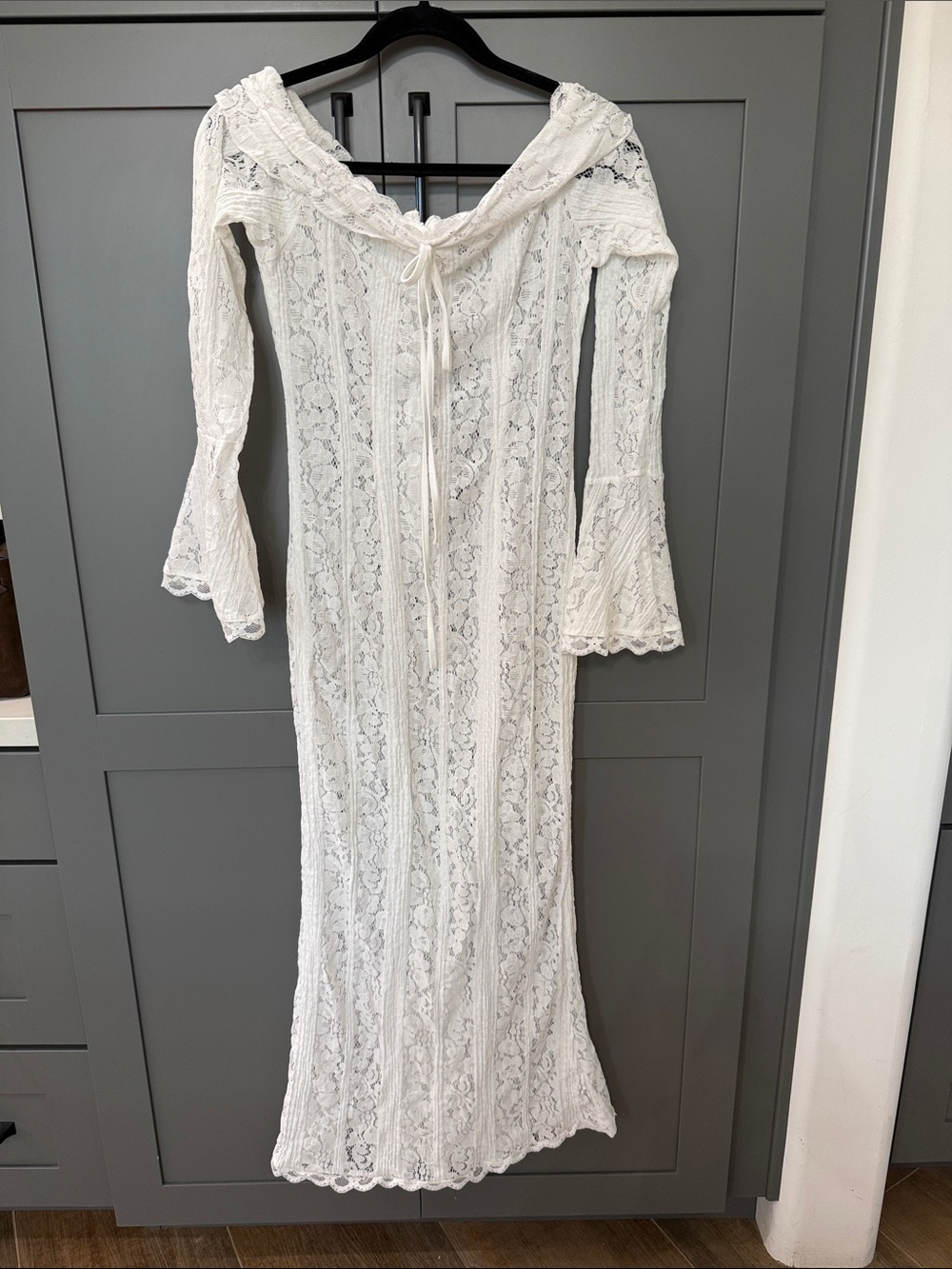 Rosie Sz L Off-Shoulder White Lace Maternity Maxi Dress with Tie Front